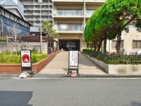 エントランス: