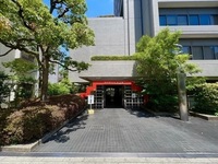 エントランス: