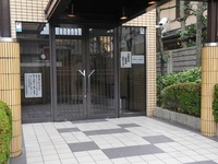 エントランス: