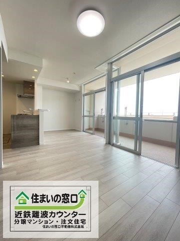 リビング:★平林駅 徒歩1分★15階部分の上層階&南向きバルコニー★対面カウンターキッチン♪食洗機付き★水回り全交換(キッチン・浴室・トイレ・洗面化粧台)リフォーム済★ウォークインクローゼット&浴室暖房乾燥機付
